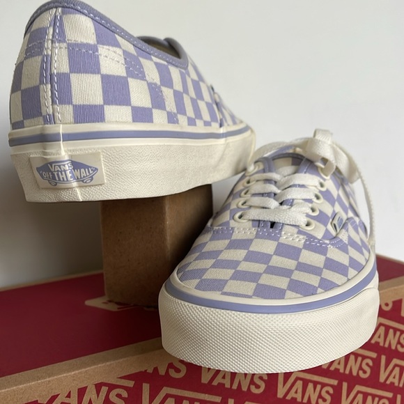 Vans WMNS Authentic
Checkerboard Lilac
VN000BW5LLC
Sneakers - Picture 9 of 16